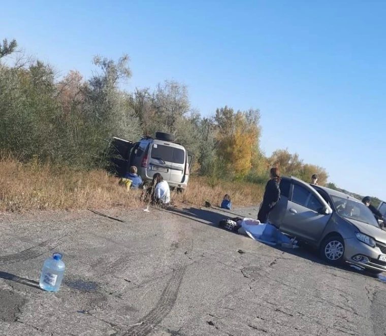 На трассе ЗКО семь человек пострадали в ДТП