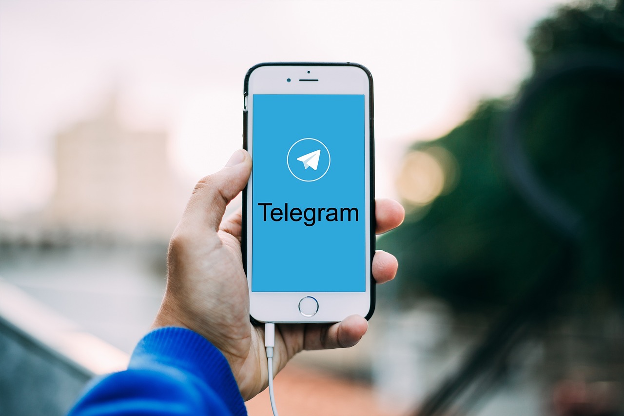 В Казахстане расследуют пропаганду суицида в Telegram-каналах