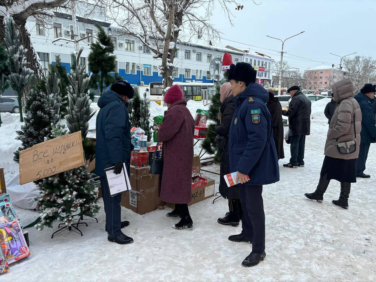 Рейды на рынках проводят полицейские в Усть-Каменогорске