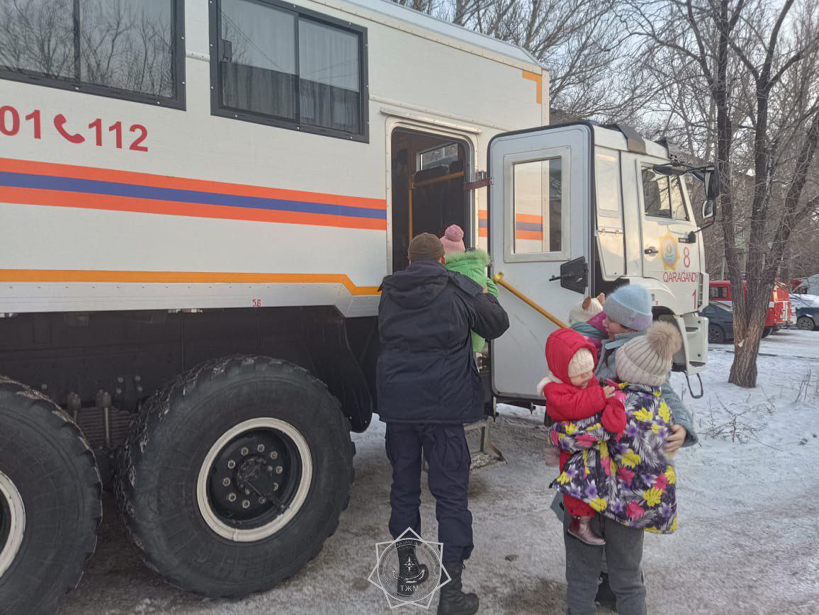 Пожар в многоэтажке произошел в Караганде