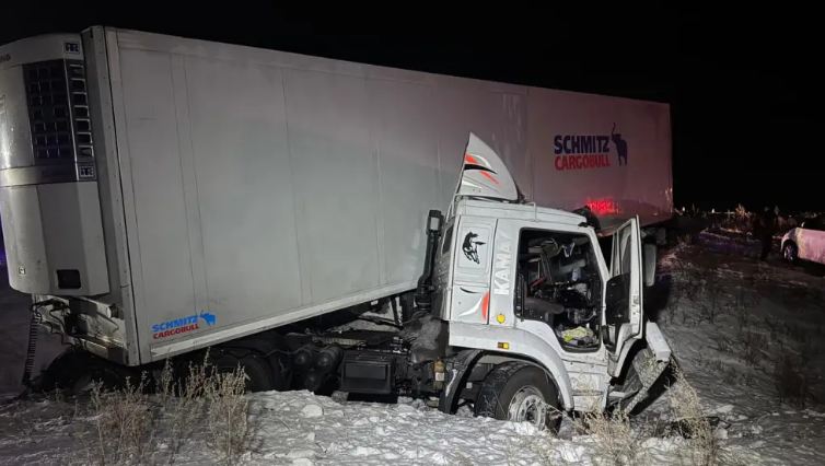 В Павлодарской области произошла крупная авария, три человека погибли