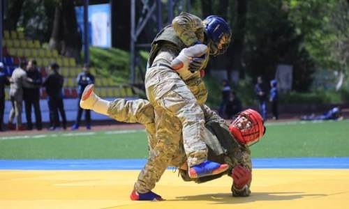 В воинских частях регионального командования “Восток” завершился турнир по армейскому рукопашному бою.