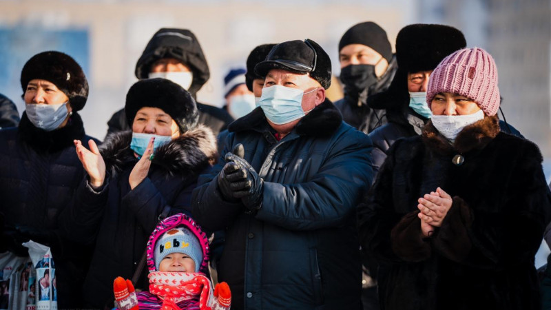 Врачи, учителя и сотрудники ДЧС получили ключи от квартир в столице