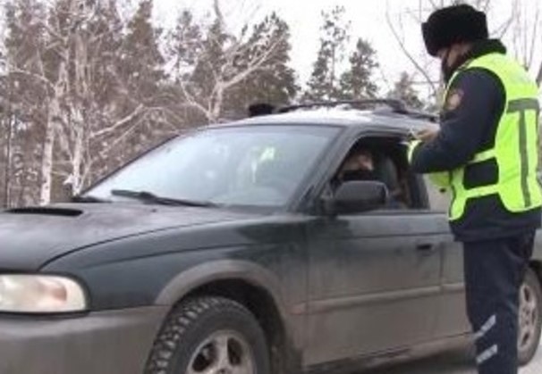 В Павлодарской области 53 автолюбителя наказаны за езду на летней резине