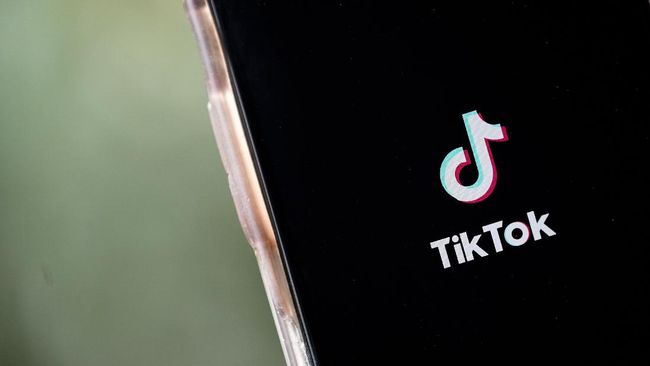 TikTok признали харамом: религиозные казахстанцы вынуждены отказаться от популярной соцсети 