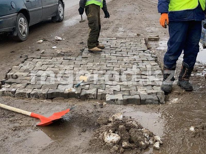 Полицейские Актобе подали в суд на отдел ЖКХ из-за плохих дорог