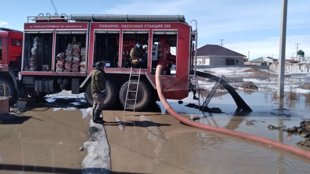 Столичные села спасают от воды