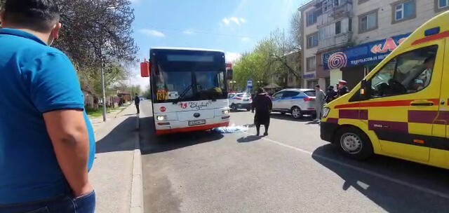 У водителя в ушах были наушники – подробности смертельного наезда на пятилетнюю девочку в Шымкенте