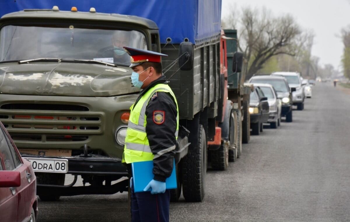 В ВКО ограничили работу ТРЦ и Торговых домов 