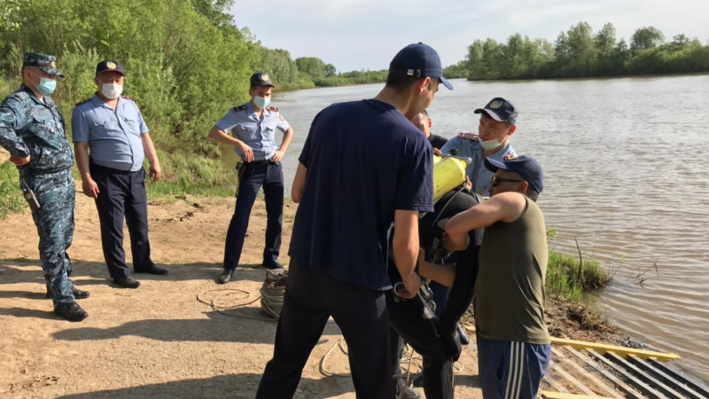 В СКО во время селфи утонули куратор и студентка