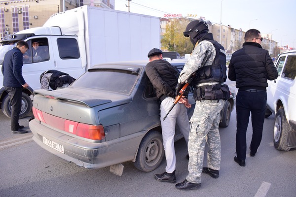 Домушников на западе Казахстана задерживают группами