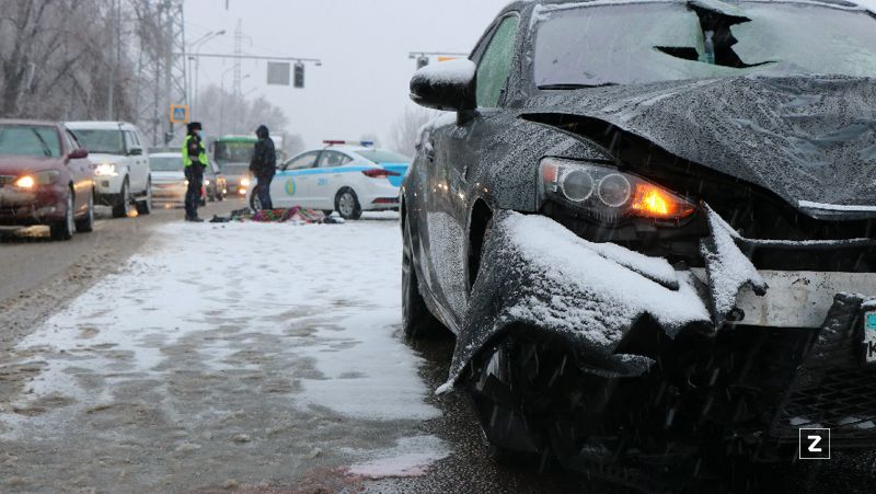 В Алматы насмерть сбили мужчину