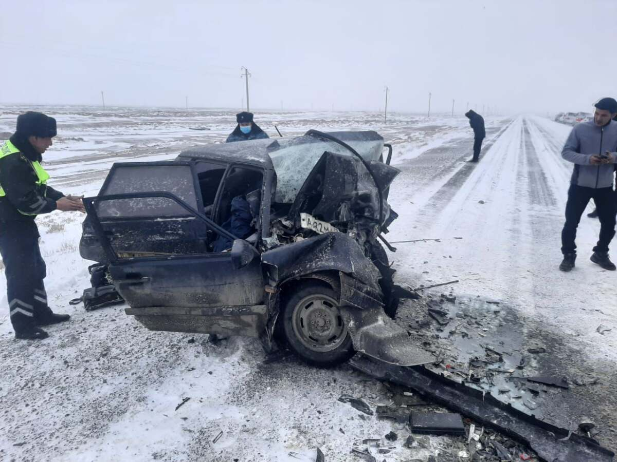 В Атырауской области пять человек погибли в смертельном ДТП