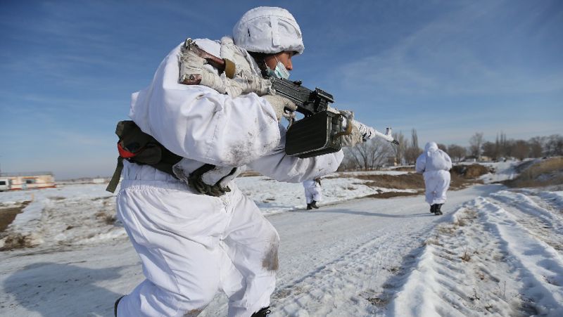 Касым-Жомарт Токаев подписал закон по вопросам воинской службы и жилищных отношений