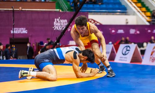 Казахстанский борец-вольник завоевал "серебро" чемпионата Азии