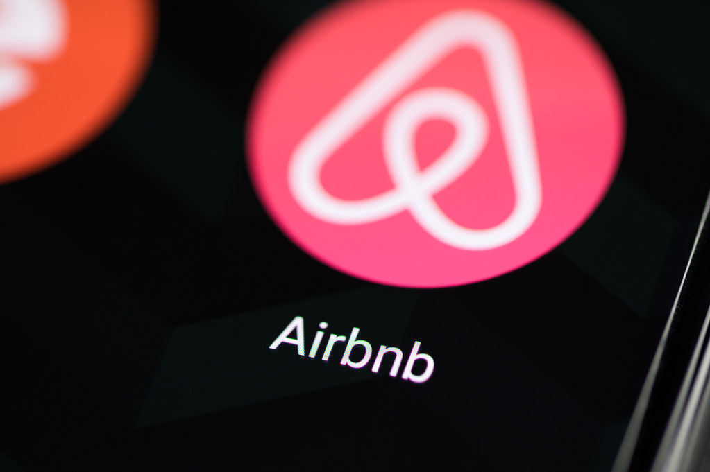 Сервис Airbnb закрывает бизнес в Китае