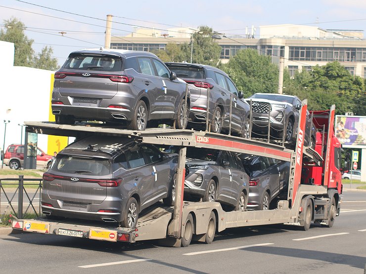 Россия всячески тормозит ввоз в страну «казахских» авто: для чего это делается