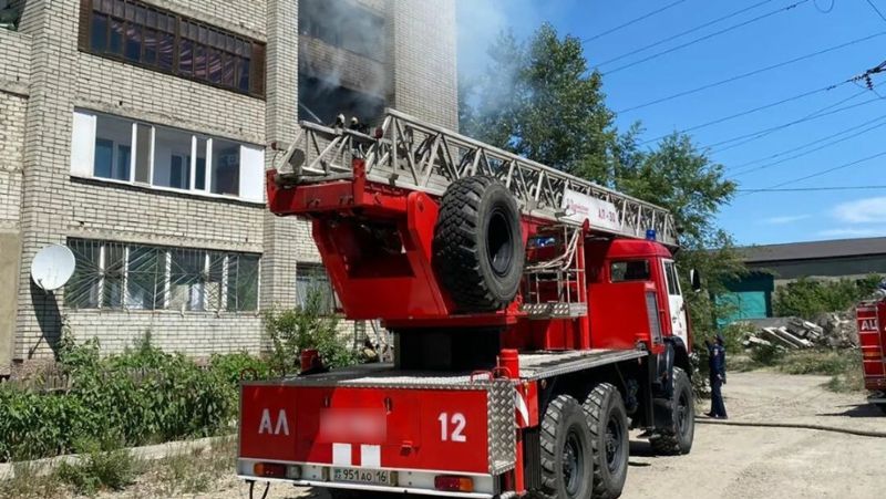 В Усть-Каменогорске из-за пожара в многоэтажном доме эвакуировали 30 человек