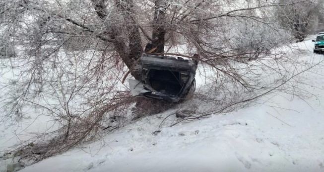 Иномарка перевернулась недалеко от Талдыкоргана