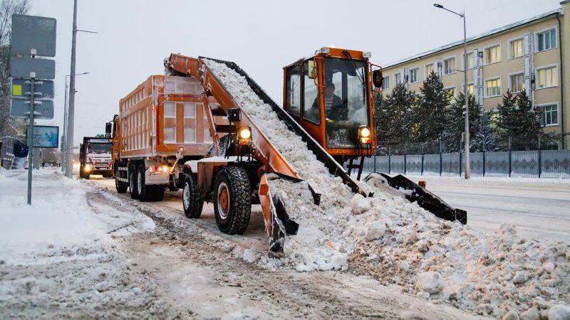 В акимате рассказали, как ликвидируют последствия снегопада в Астане 