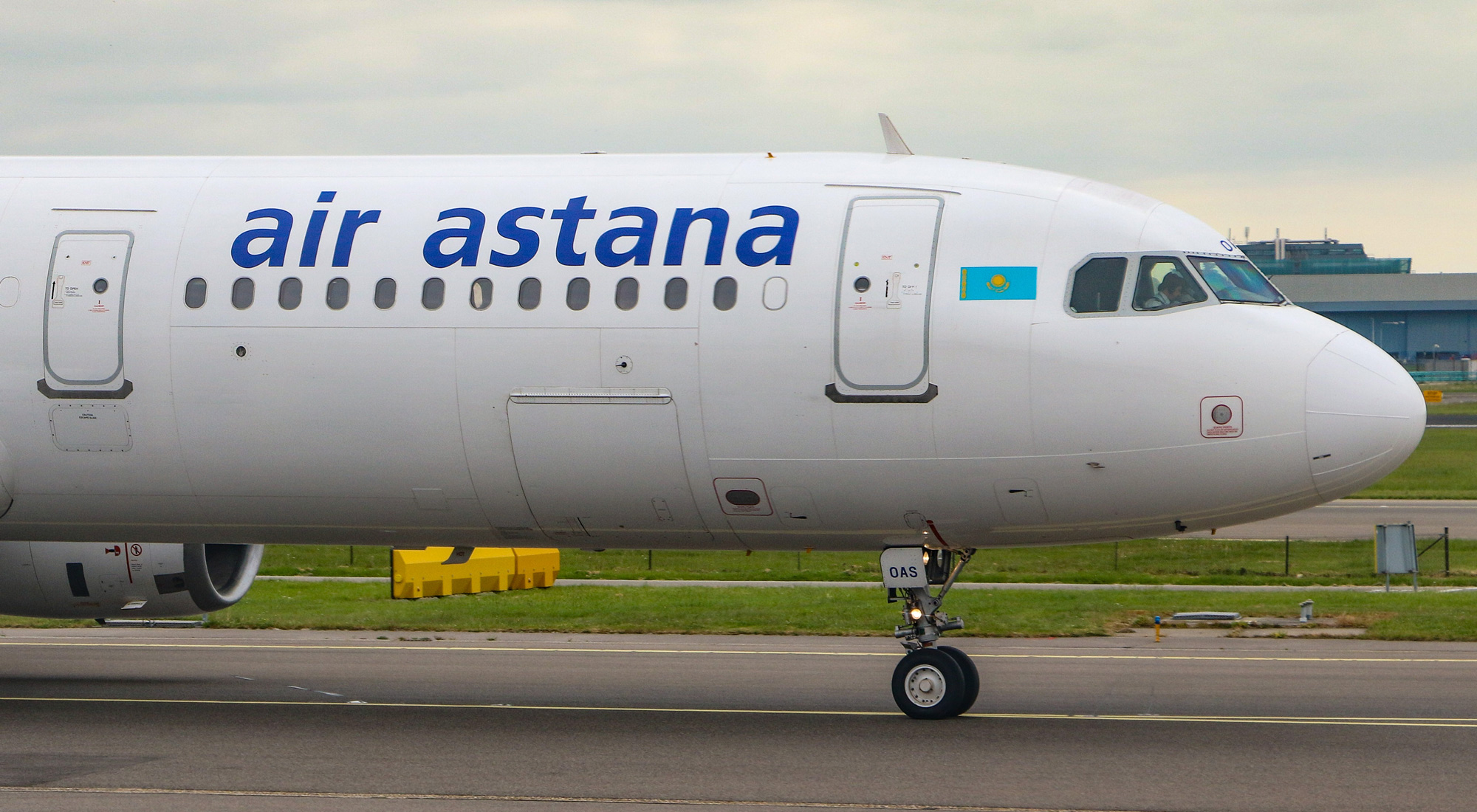 Air Astana дважды наказали в суде за недостоверную информацию