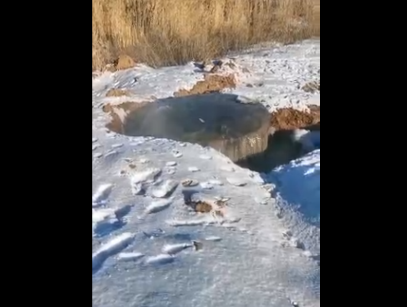 Зловонное озеро из сточных вод образовалось в Уральске