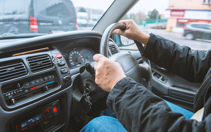 Казахстанцы легализуют праворульные автомобили, ввезенные в страну под видом запчастей