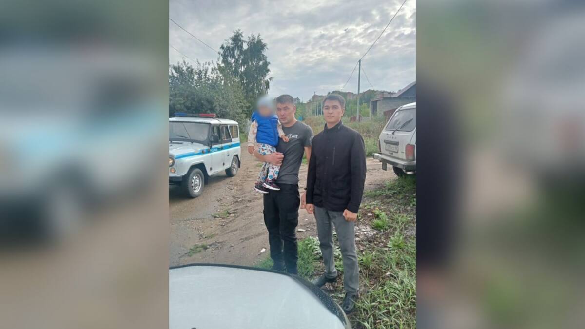 Полицейские ВКО нашли пропавшего двухлетнего мальчика за полчаса