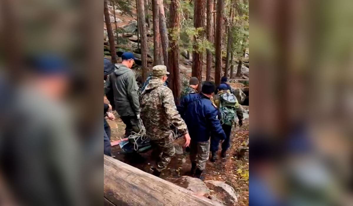 В Карагандинской области с горы сорвалась пенсионерка, женщина погибла