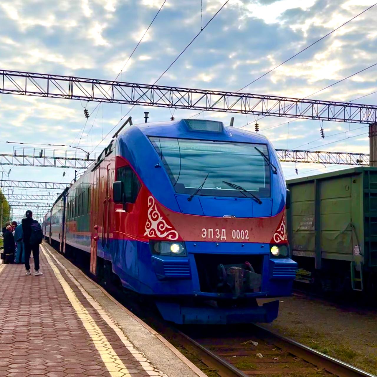 В Казахстане запущены новые пригородные поезда