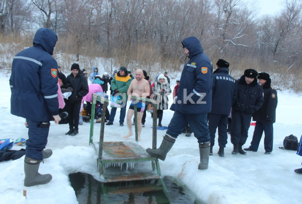 В Уральске на Крещение будут дежурить 160 спасателей