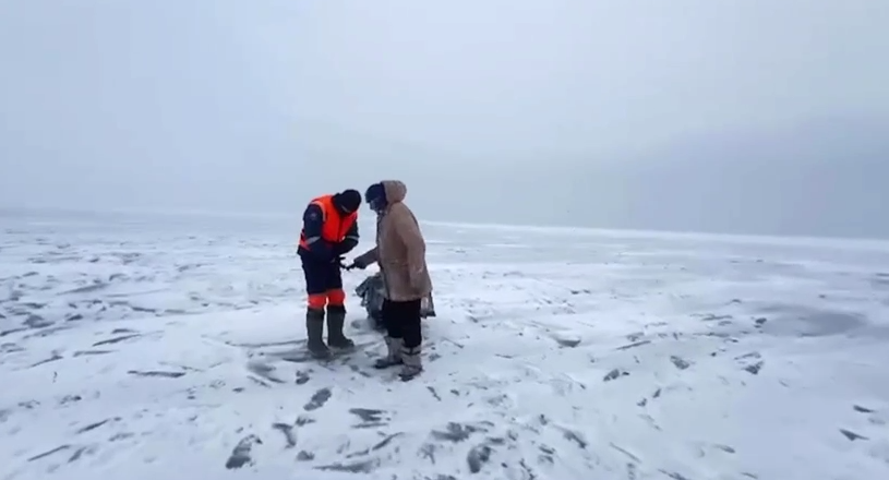 Рыбака спасли с Капшагайского водохранилища