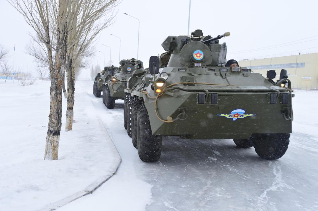 О крупном передвижении военной техники предупредили жителей трех областей