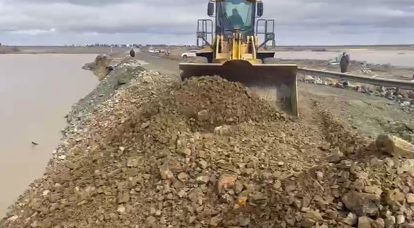 ЧС в Актюбинской области: дорожники предупредили водителей