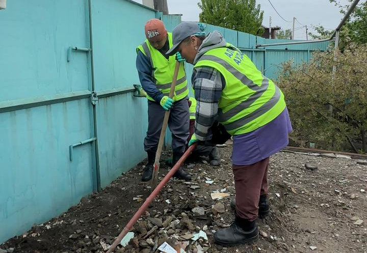 «Өнегелі ұрпақ»: в Алматы оказана помощь маломобильным гражданам и одиноко проживающим пенсионерам