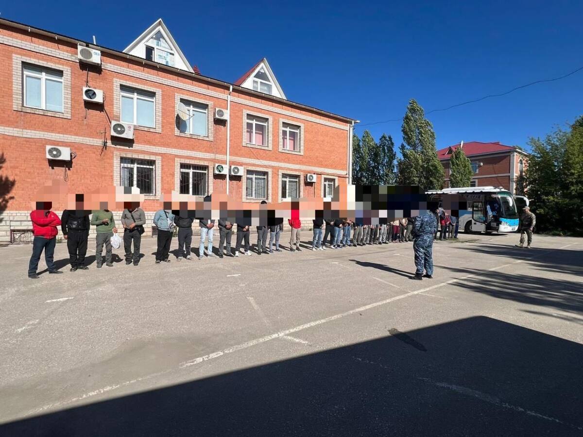 Полицейские Актобе выявили незаконных трудовых мигрантов