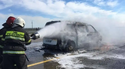 В Павлодарской области на трассе сгорел автомобиль