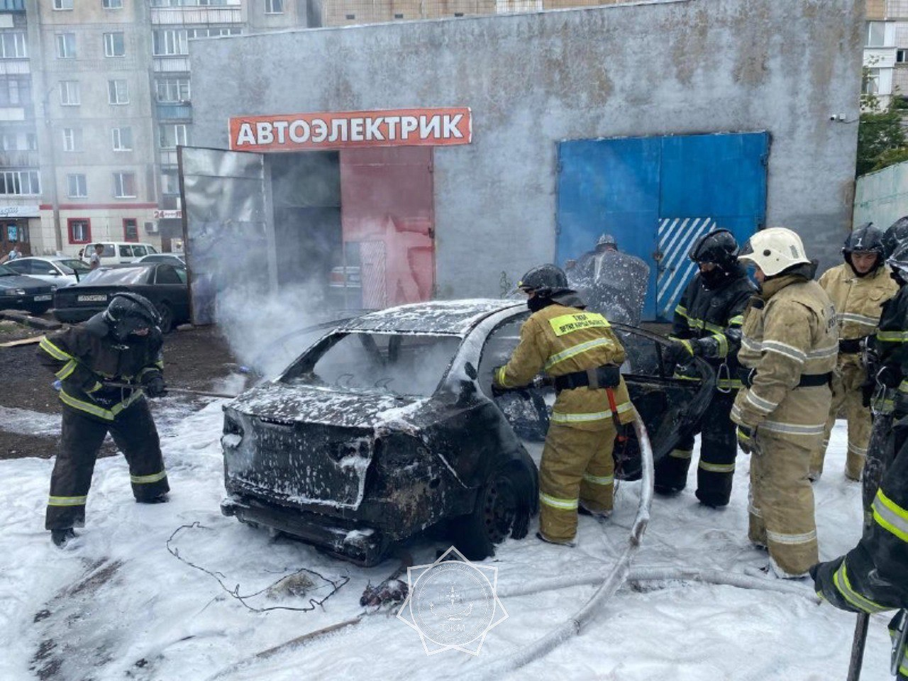 В Караганде загорелся автомобиль